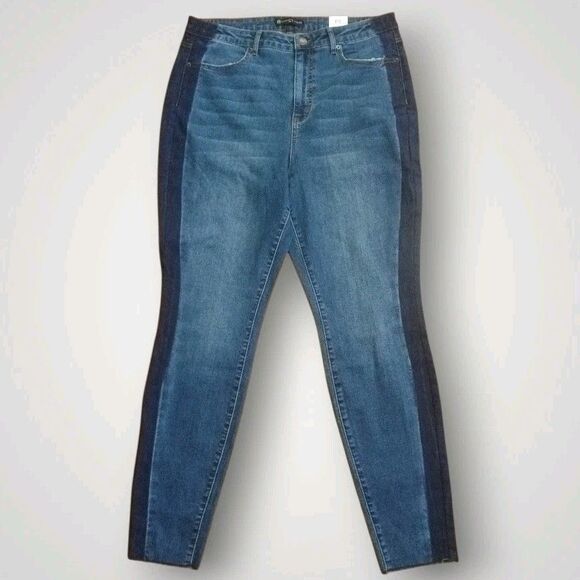 Fashion To Figure Piped Raw Hem Skinny Jeans Dark Wash Size 16 NWT - Picture 2 of 8